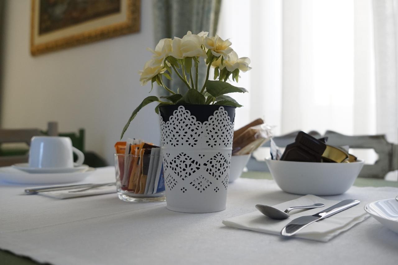 La Piccola Reggia Bed & Breakfast Caserta Bagian luar foto