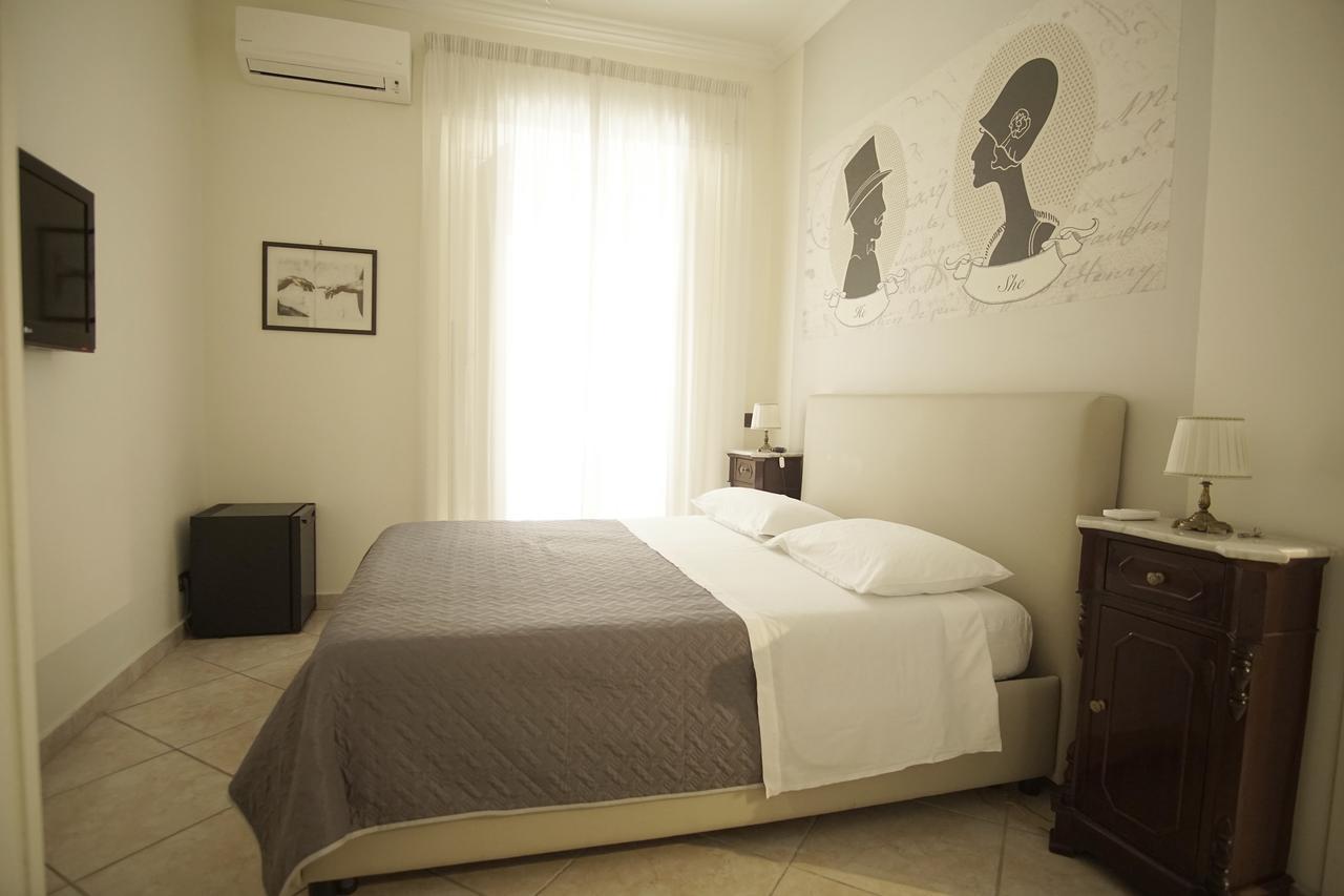 La Piccola Reggia Bed & Breakfast Caserta Bagian luar foto